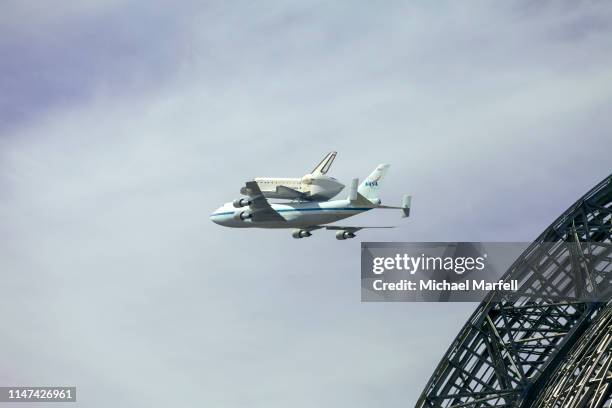 space shuttle endavour retirement 5 - space shuttle endavour fotografías e imágenes de stock