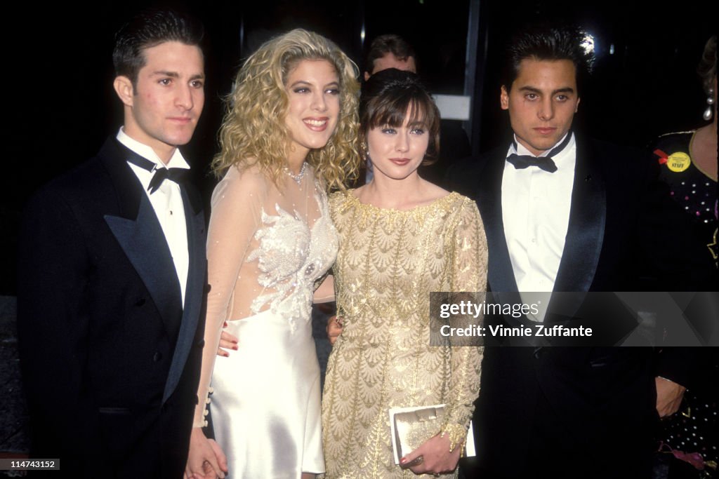 Tori Spelling and Shannen Doherty and boyfriends attending the 1992 People's Choice Awards in Hollywood 01/92