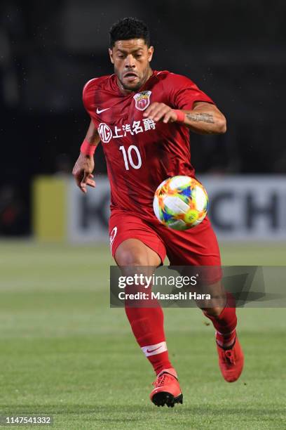 Hulk of Shanghai SIPG in action during the AFC Champions League Group H match between Kawasaki Frontale and Shanghai SIPG at Todoroki Stadium on May...