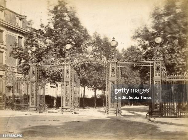 Fence of the Parc Monceau in Paris, France, Anonymous, 1850 - 1920