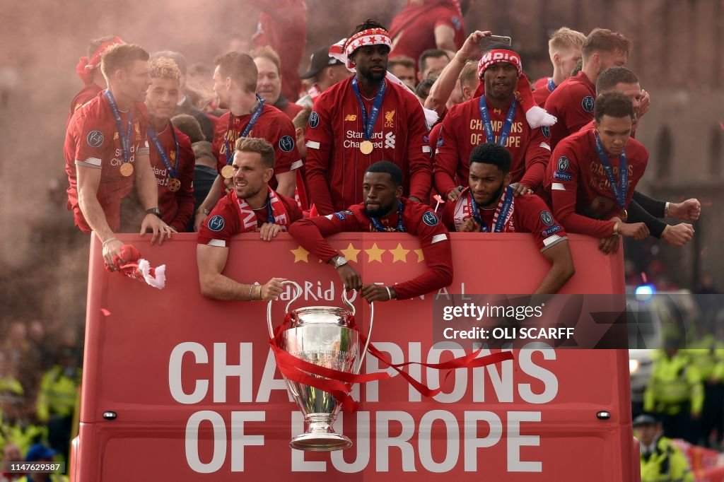 FBL-EUR-C1-ENG-LIVERPOOL-TROPHY-PARADE