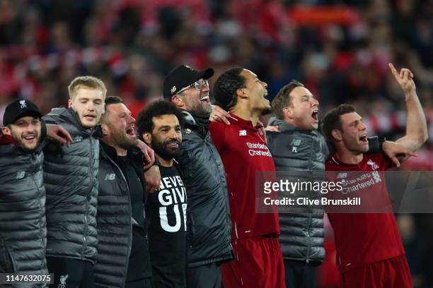 Jurgen Klopp, Manager of Liverpool and Mohamed Salah of Liverpool and team mates celebrate after the UEFA Champions League Semi Final second leg...