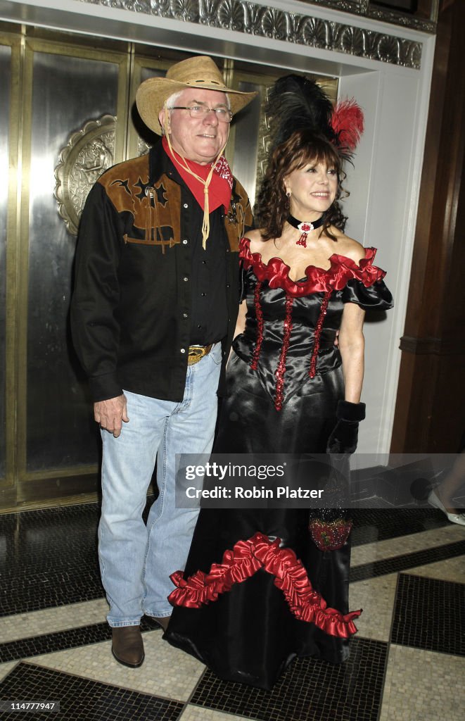 NYRP's 10th Anniversary Bette Midler's Hulaween - Arrivals - 31 October, 2005