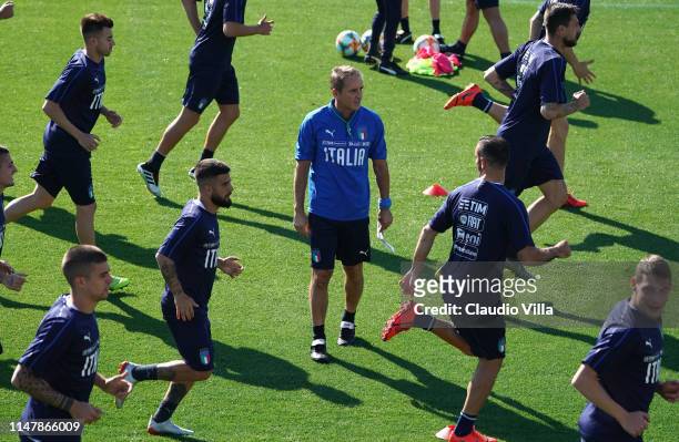 Head coach Italy Roberto Mancini looks on during a Italy training session at Centro Tecnico Federale di Coverciano on June 3, 2019 in Florence, Italy.