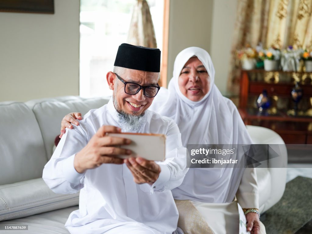 Old couple selfie