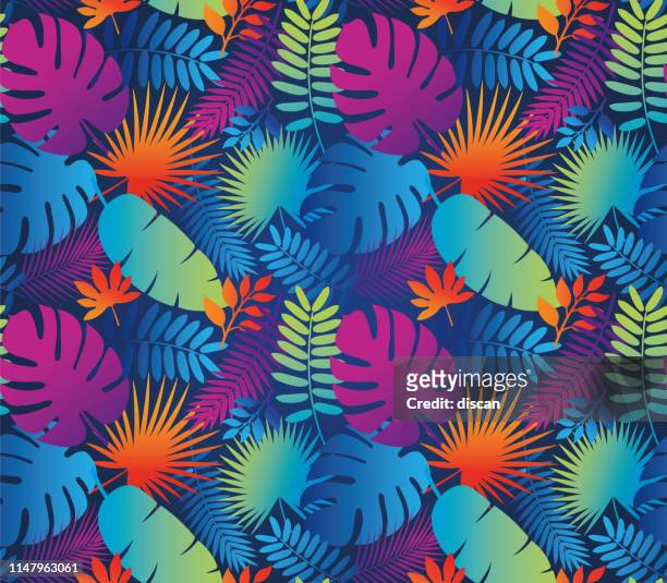 ilustraciones, imágenes clip art, dibujos animados e iconos de stock de patrón sin costuras de hoja tropical en azul oscuro indigo. - diseño tropical