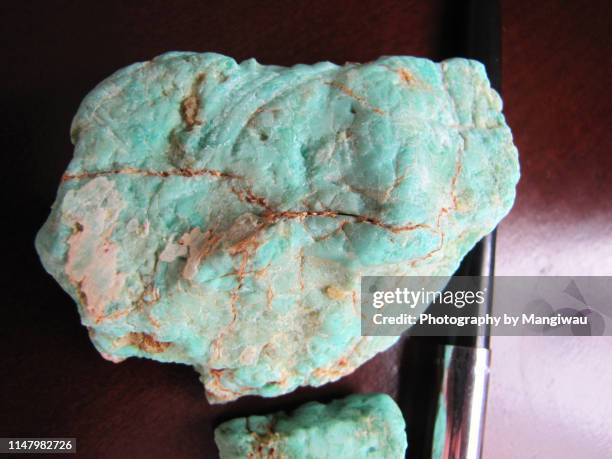 nickel garnierite - copper mineral stock pictures, royalty-free photos & images