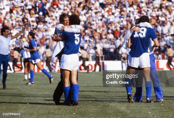 Fulvio Collovati and Francesco Graziani of Italy during the World Cup 1982 match between Argentina and Italy, on June 29th in Estadi de Sarria, in...