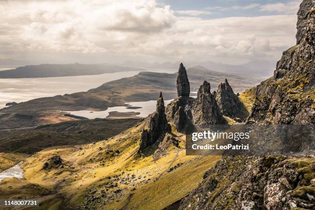 old man of storr in scotland, isle of skye - isle of skye stock pictures, royalty-free photos & images