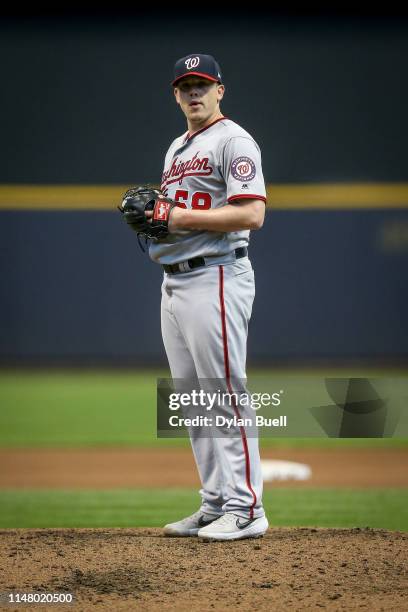 Jeremy Hellickson of the Washington Nationals pitches in the fourth inning against the Milwaukee Brewers at Miller Park on May 08, 2019 in Milwaukee,...