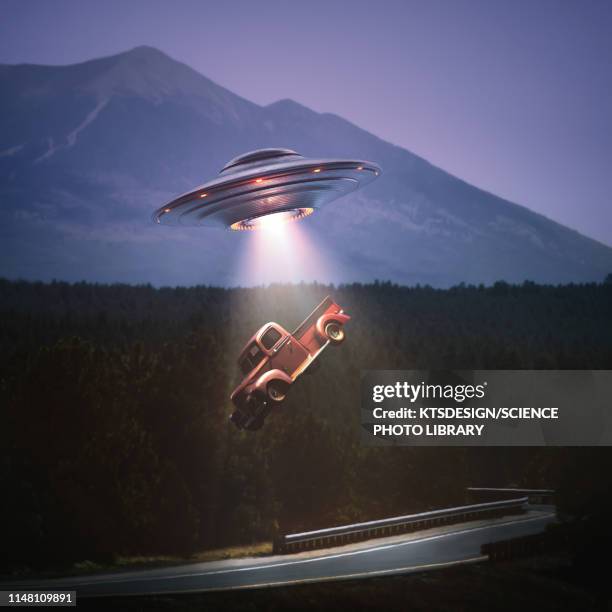 illustrations, cliparts, dessins animés et icônes de alien abduction, illustration - extraterrestre