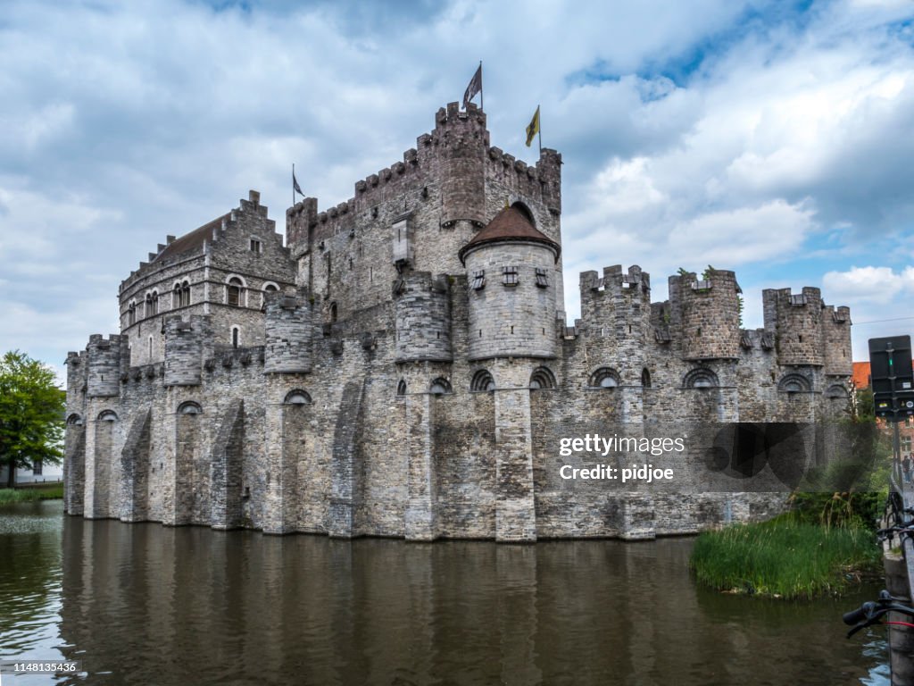 格勒文斯坦保存的城堡和軍械庫博物館在比利時的 ghent