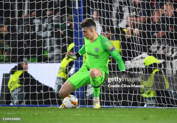 Kepa Arrizabalaga of Chelsea saves a penalty from Martin Hinteregger of Eintracht Frankfurt in the penalty shoot out during the UEFA Europa League...