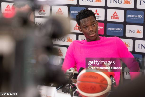 June 2019, Lower Saxony, Brunswick: Dennis Schröder, German national basketball player, speaks at a press conference of the German Basketball...