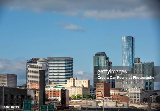 nashville skyline - nashville airport stock pictures, royalty-free photos & images