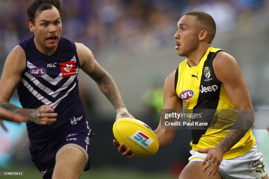 AFL Rd 8 - Fremantle v Richmond