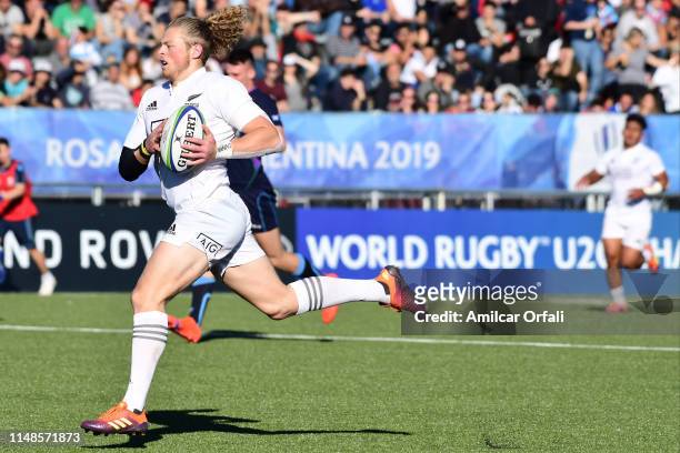 Scott Gregory of New Zealand runs with the ball during a second round match between New Zealand U20 and Scotland U20 as part of World Rugby U20...