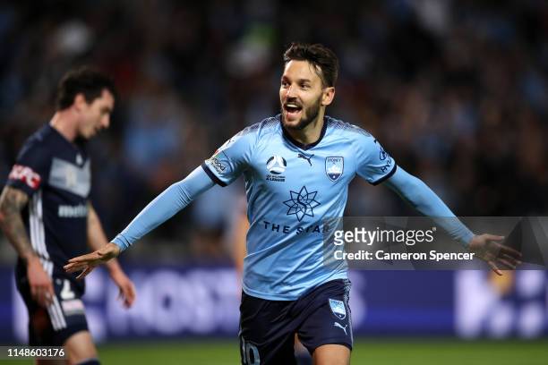 Milos Ninkovic of Sydney FC celebrates kicking a goal during the A-League Semi Final match between Sydney FC and the Melbourne Victory at Netstrata...