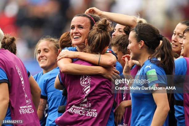 Barbara Bonansea of Italy celebrates victory with team mates after the 2019 FIFA Women's World Cup France group C match between Australia and Italy...