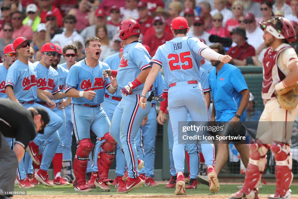 NCAA BASEBALL: JUN 09 Div 1 Championship Super Regionals - Ole Miss at Arkansas