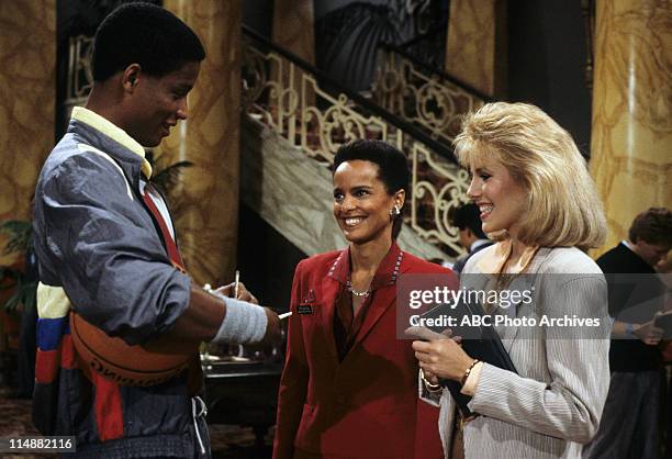 Kenny Ransom 148 Shari Belafonte Harper Photos & High Res Pictures - Getty Images