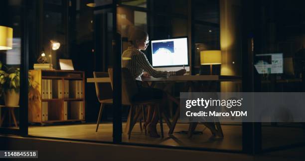 her grind and determination set her apart form the rest - 24 7 stock pictures, royalty-free photos & images