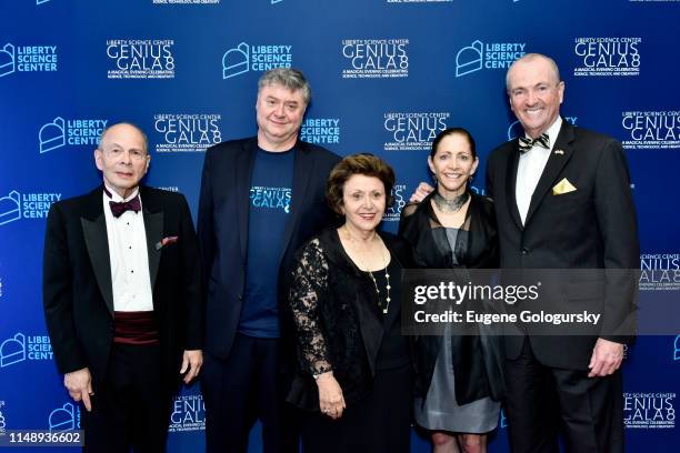 Co-Founder and Co-Director of the Yale Center for Dyslexia and Creativity Bennett Shaywitz, CEO and President of Liberty Science Center Paul Hoffman,...