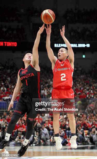 Yuki Togashi of Chiba Jets shoots during the B.League final between Chiba Jets and Alvark Tokyo at Yokohama Arena on May 11, 2019 in Yokohama,...