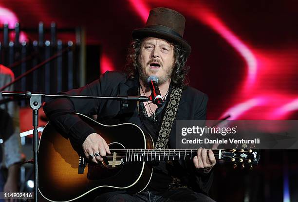 Italian singer Zucchero performs live during the Wind Music Awards Show at the Arena of Verona on May 27, 2011 in Verona, Italy.
