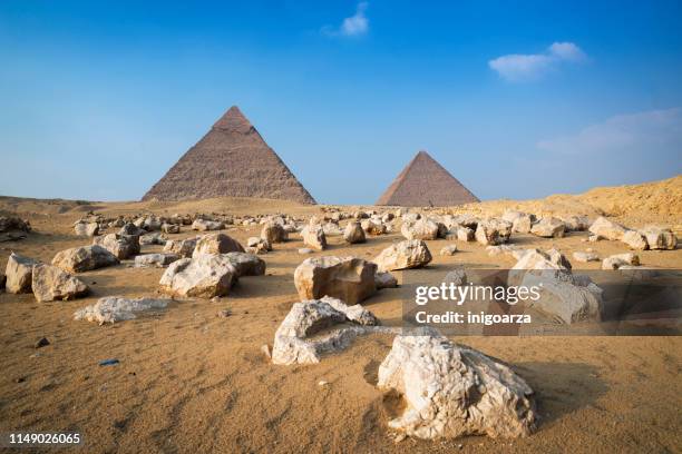 giza pyramid complex near cairo, egypt - limestone pyramids stock pictures, royalty-free photos & images