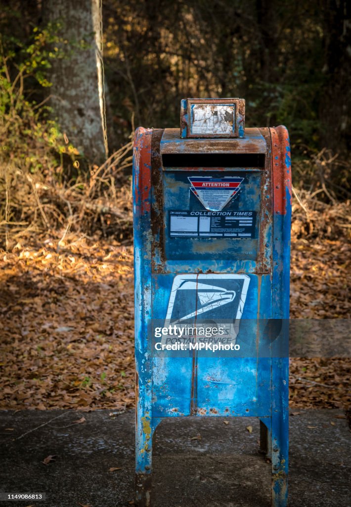 Postbus van post kantoor