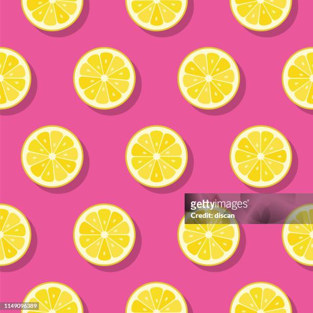 zitronenscheiben muster auf rosa hintergrund. - lemon pattern stock-grafiken, -clipart, -cartoons und -symbole