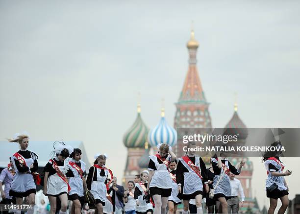 Russian Graduation 930 Russian School Uniform Stock Photos, High-Res Pictures, and Images ...