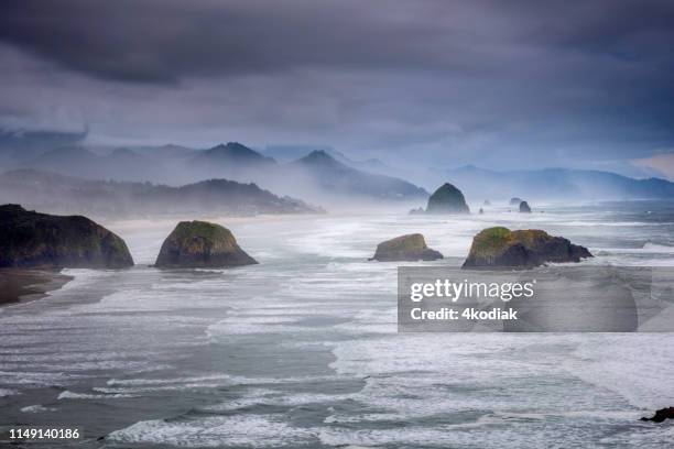 Oregon Coast Raining Oregon Coast Storms Photos and Premium High Res Pictures - Getty Images