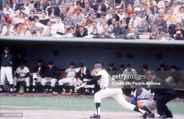 Harvey Kuenn of the San Francisco Giants swings at the pitch during an MLB game agianst the Los Angeles Dodgers on May 20, 1961 at Candlestick Park...