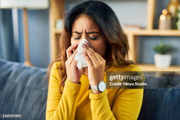 non sarò in grado di andare da nessuna parte oggi - allergie foto e immagini stock