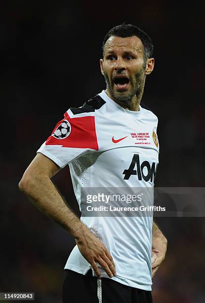 Ryan Giggs of Manchester United shouts during the UEFA Champions League final between FC Barcelona and Manchester United FC at Wembley Stadium on May...