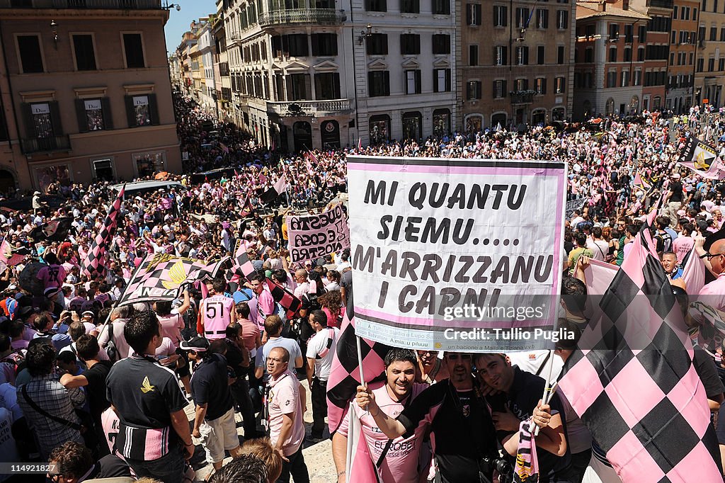 US Citta di Palermo Fans Gather In Piazza di Spagna