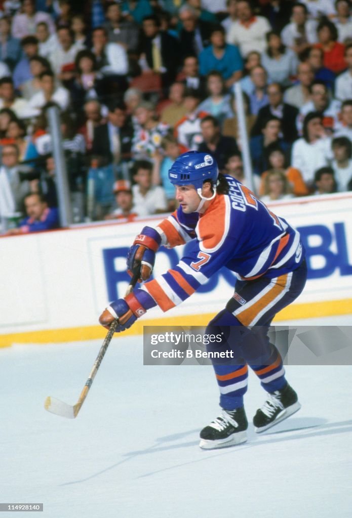 Edmonton Oilers v Philadelphia Flyers