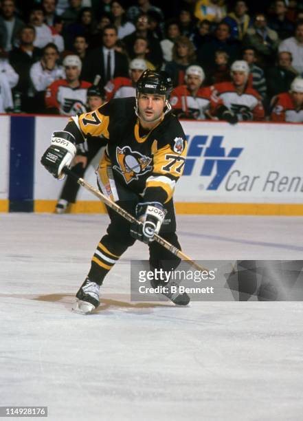 Paul Coffey of the Pittsburgh Penguins skates on the ice during an NHL game against the Philadelphia Flyers circa 1987 at the Spectrum in...