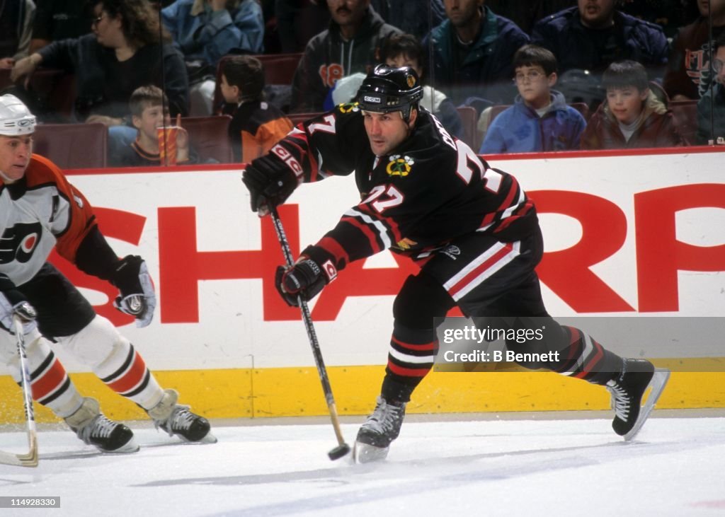 Chicago Blackhawks v Philadelphia Flyers