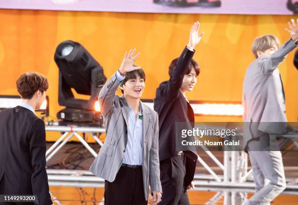 528 Good Morning America Bts Photos And Premium High Res Pictures - Getty  Images