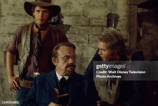 Ben Murphy, Burl Ives, Roger Davis appearing on the ABC tv series 'Alias Smith and Jones'.