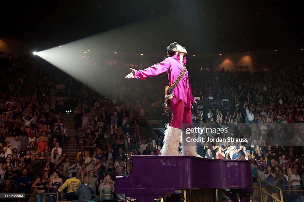 Prince "Welcome 2 America" Tour - Los Angeles
