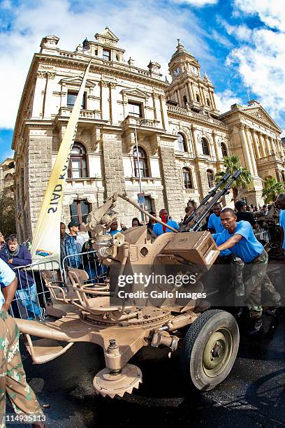 Soldiers compete in the City of Cape Town artillery gun race on May 28 2011 in Cape Town, South Africa. It was the second race of its kind being held...