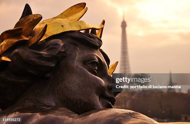 woman in paris - statue paris stock-fotos und bilder