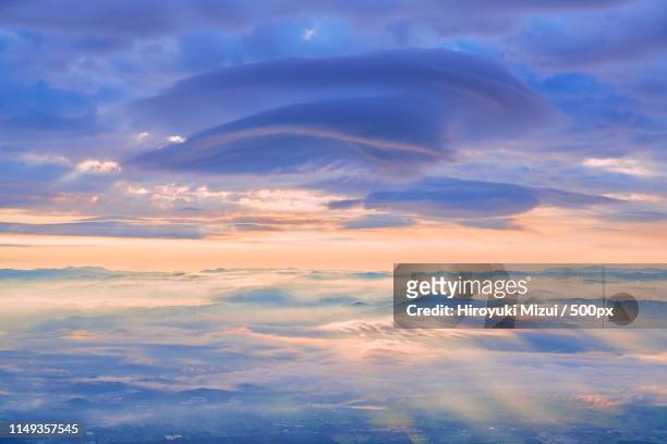 god of clouds - 岩手山 ストックフォトと画像