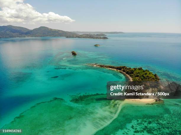madagascar nosy komba from drone - nosy komba madagascar photos et images de collection