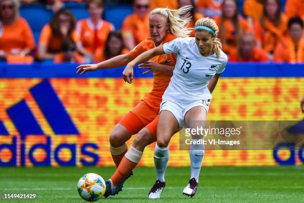 Stefanie van der Gragt of Netherlands women, Rosie White of New Zealand women during the FIFA Women's World Cup France 2019 group E match between New...