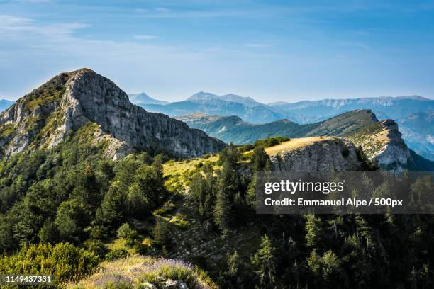 barre des dourbes - digne les bains stockfoto's en -beelden